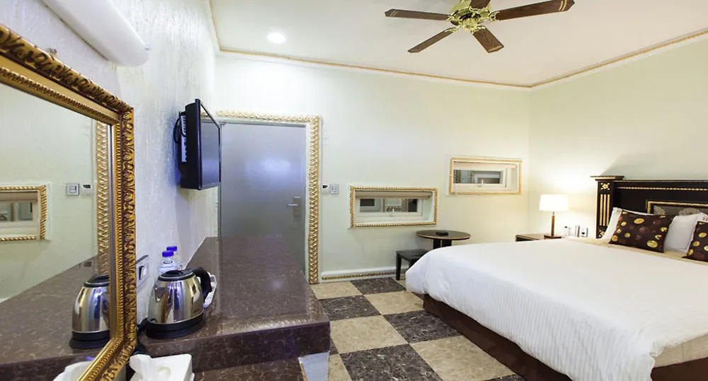 Olle Hotel - Formerly W Clark Hotel And Resort Clark Field