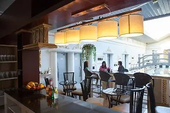 Olle Hotel - Formerly W Clark Hotel And Resort Clark Field
